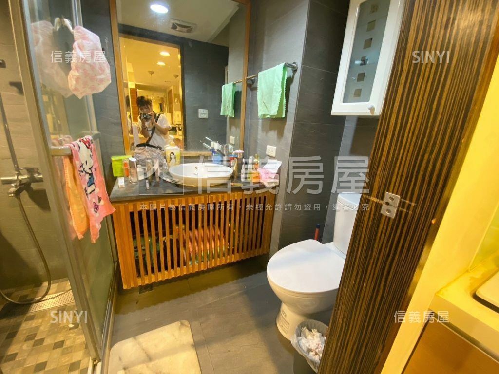 國泰景園兩房有陽台房屋室內格局與周邊環境