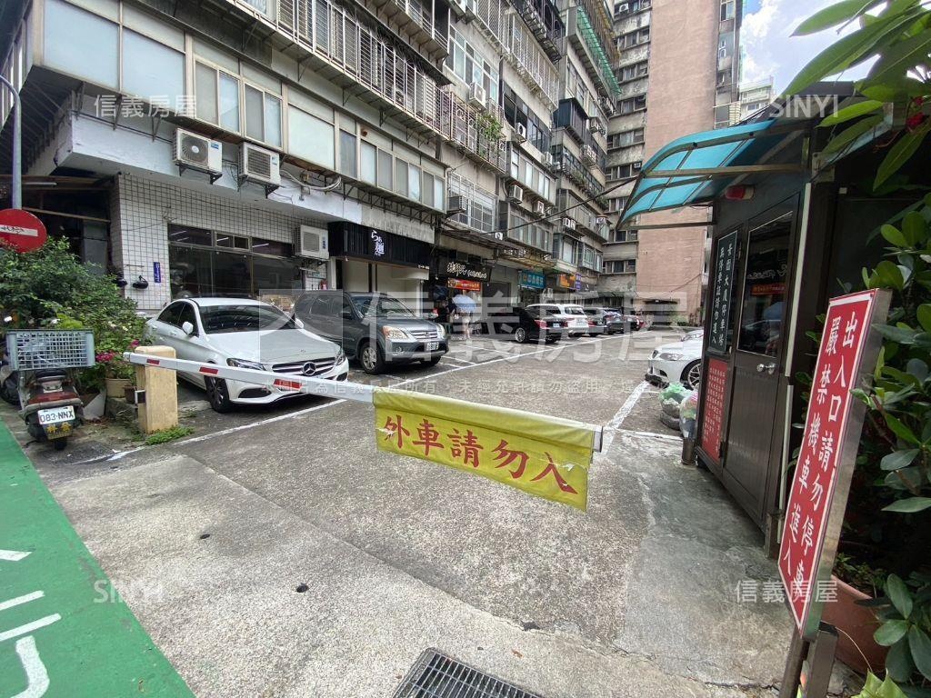 國泰景園兩房有陽台房屋室內格局與周邊環境