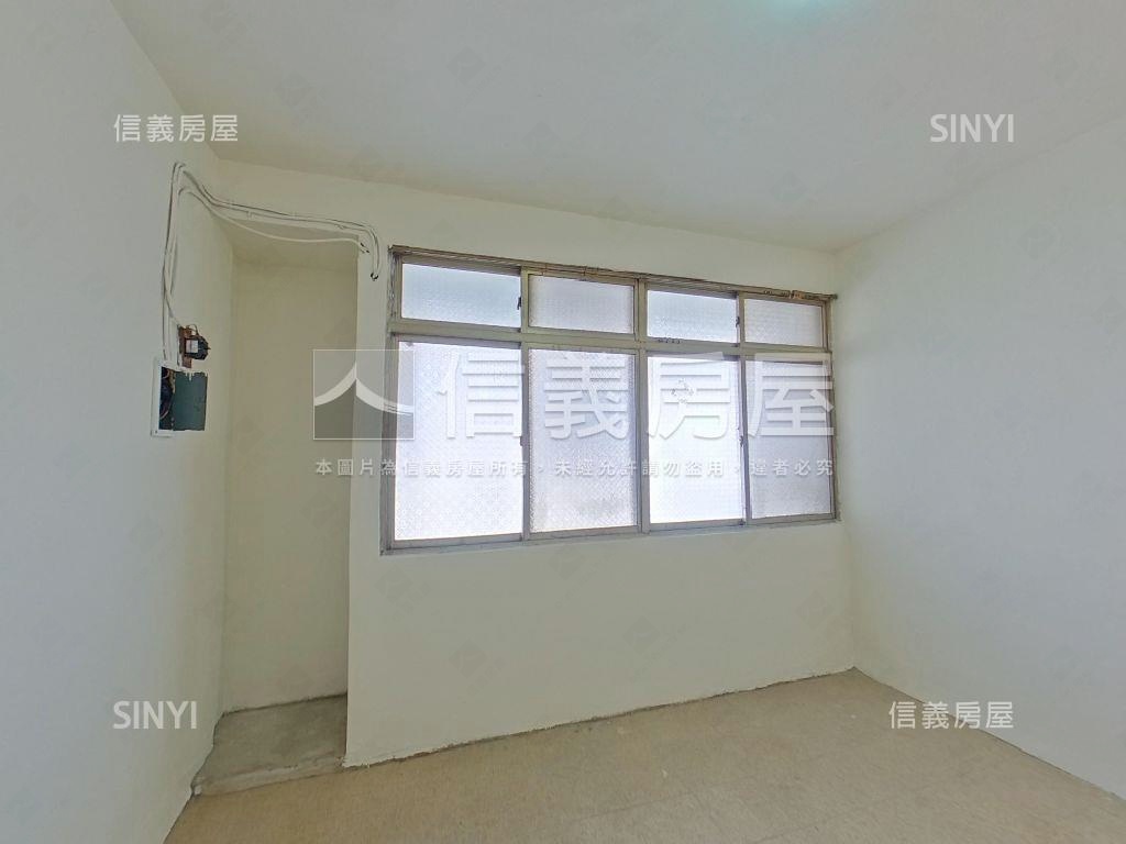 南興低總價小資透天房屋室內格局與周邊環境