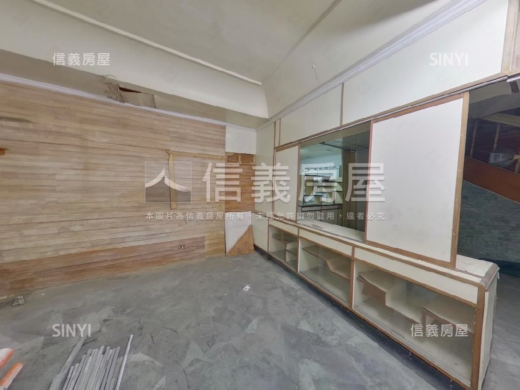 近衛武營音樂廳面寬透天房屋室內格局與周邊環境