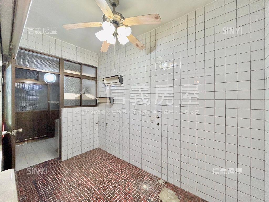店長推薦東園培英三房房屋室內格局與周邊環境
