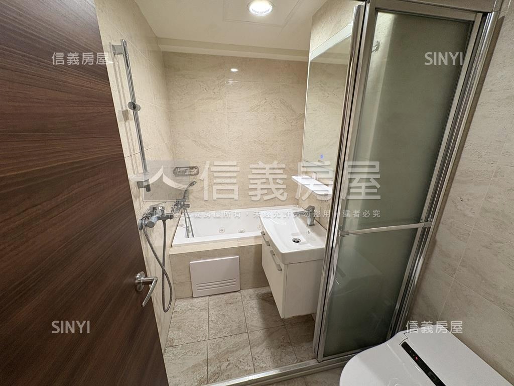 驚！高鐵夢幻誠後棟兩房房屋室內格局與周邊環境