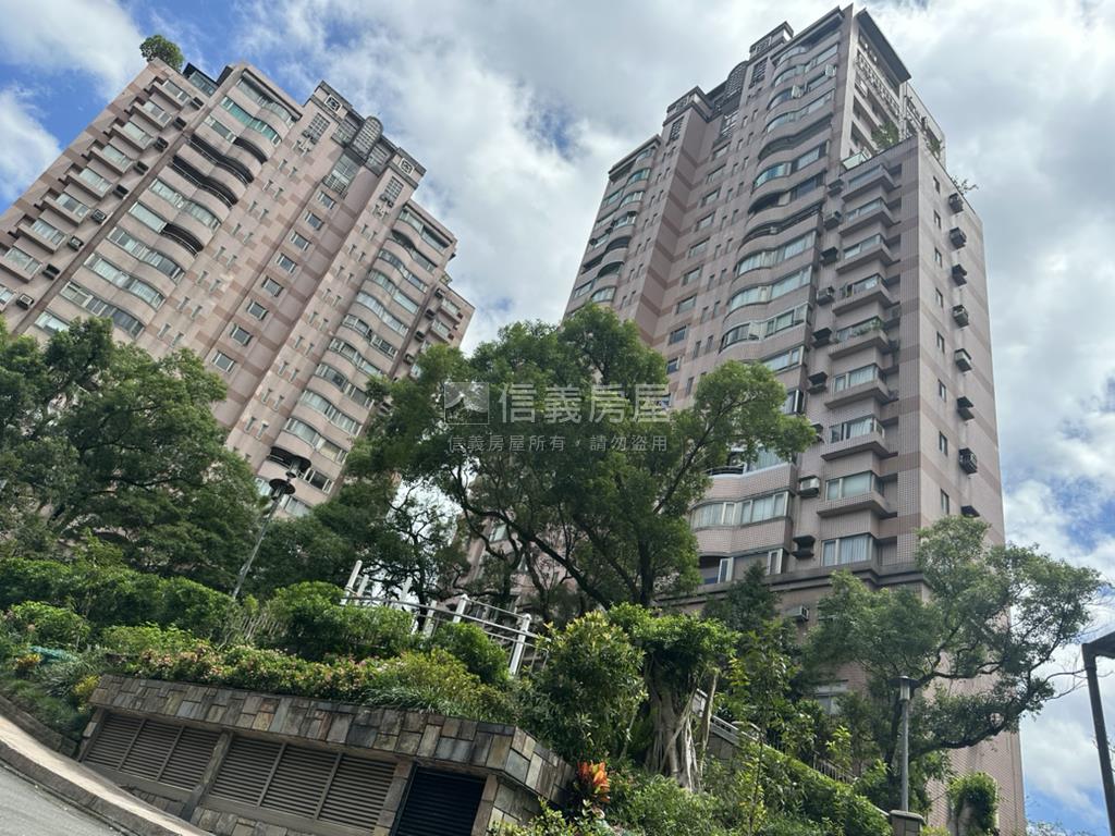 新光河堤景觀賞房屋室內格局與周邊環境