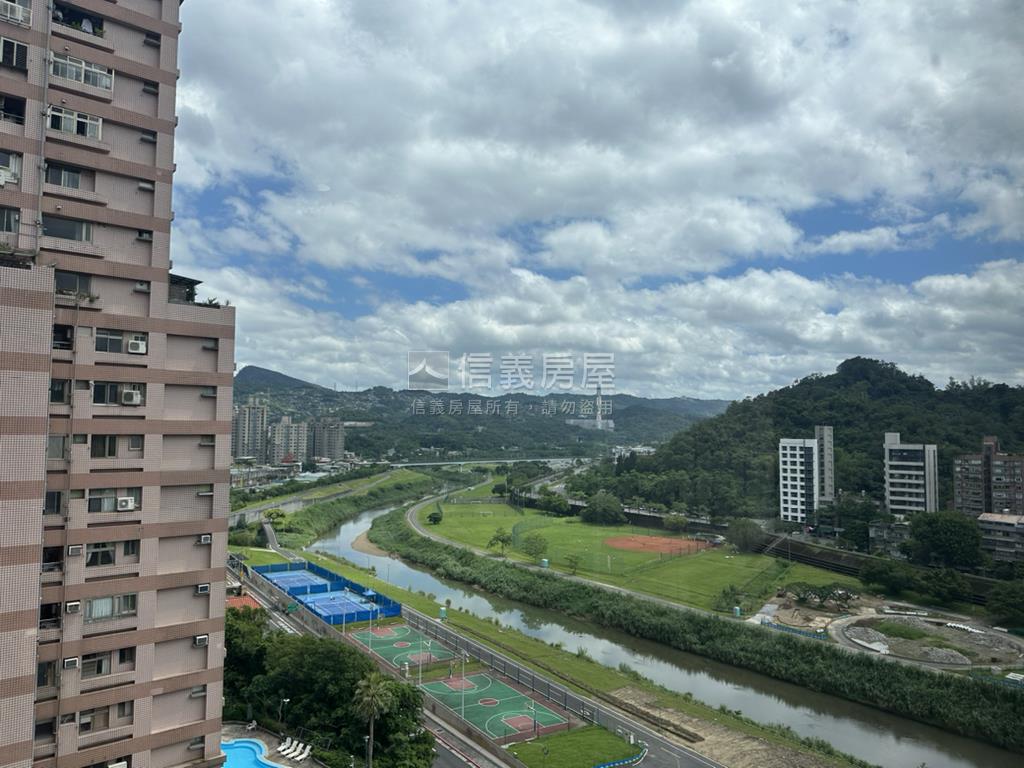 新光河堤景觀賞房屋室內格局與周邊環境