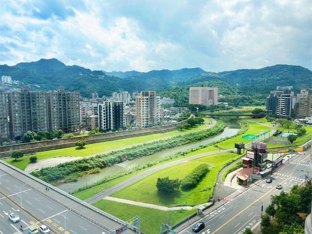 新光河堤景觀賞房屋室內格局與周邊環境