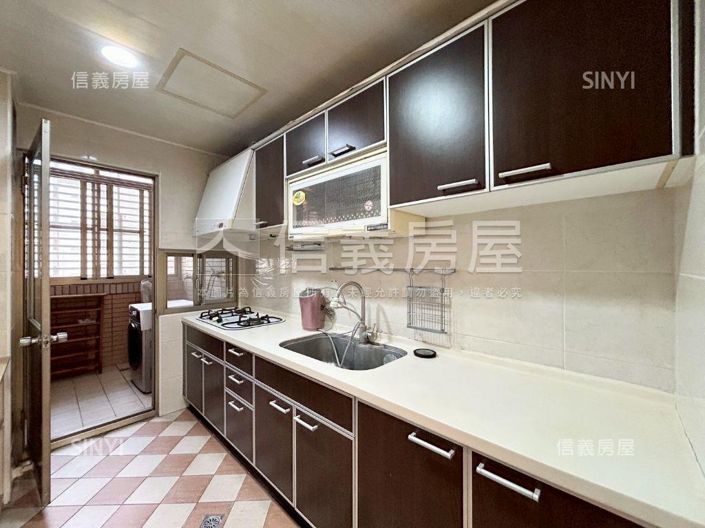 遠百閱讀台大美三房房屋室內格局與周邊環境