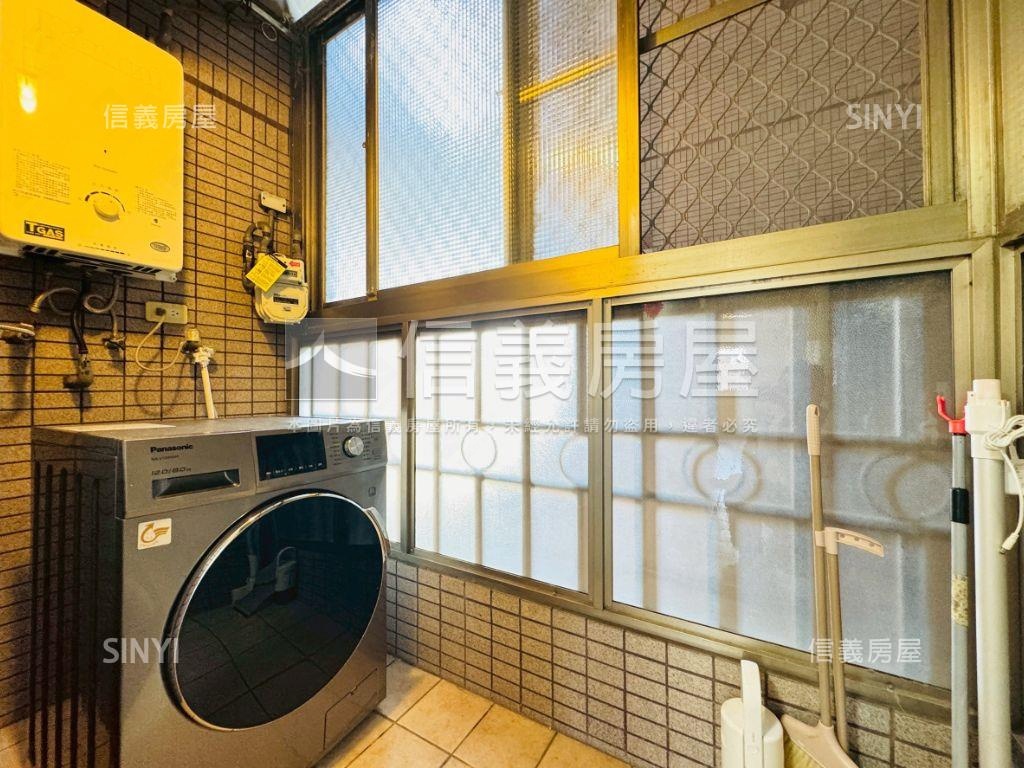 大地交響四房平車三面採光房屋室內格局與周邊環境