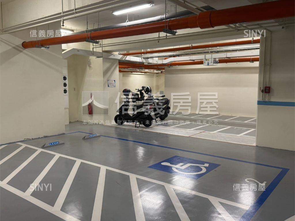 專任左營三鐵視野帝王平車房屋室內格局與周邊環境