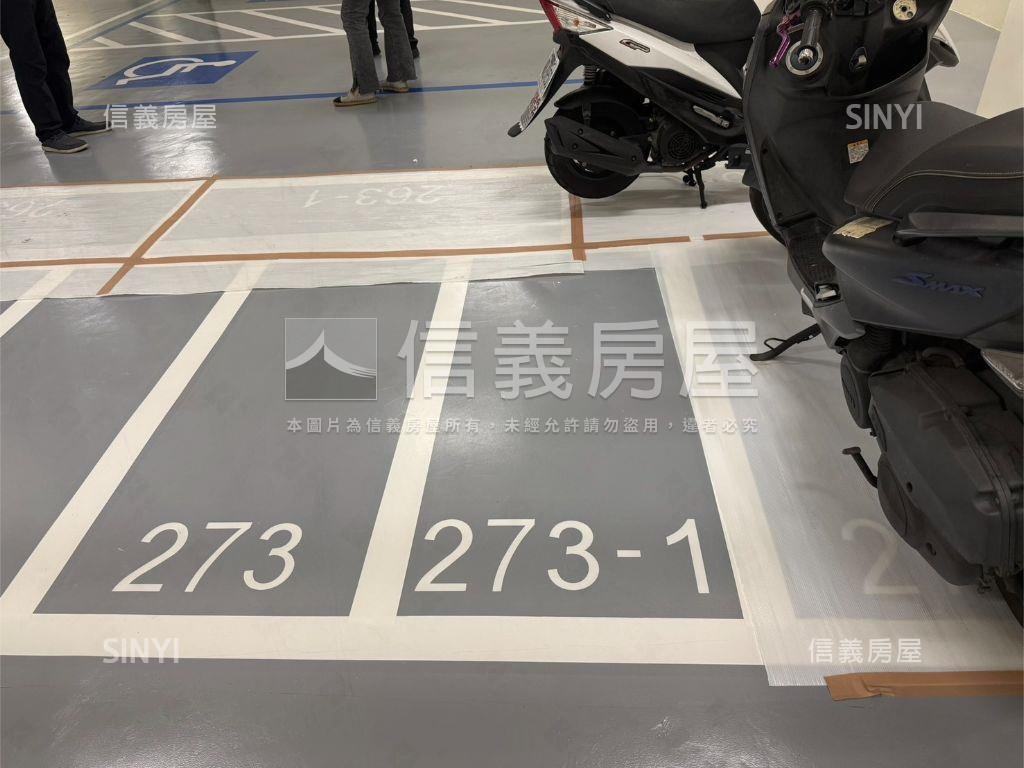 專任左營三鐵視野帝王平車房屋室內格局與周邊環境