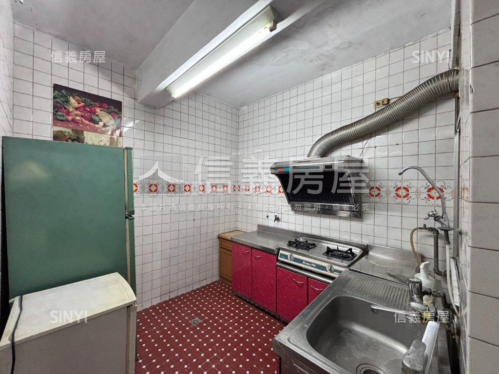 魔術空間健身公寓房屋室內格局與周邊環境