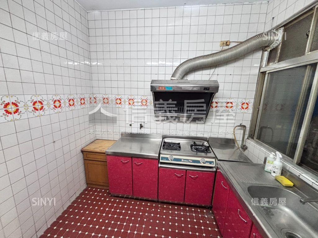 魔術空間健身公寓房屋室內格局與周邊環境