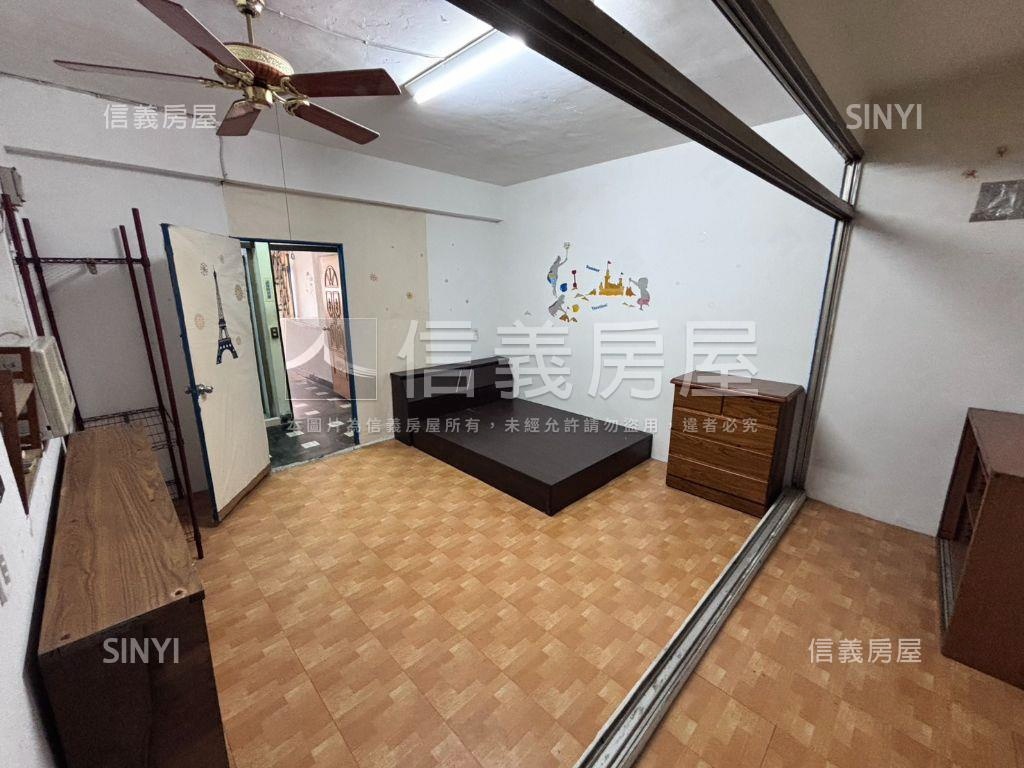 魔術空間健身公寓房屋室內格局與周邊環境