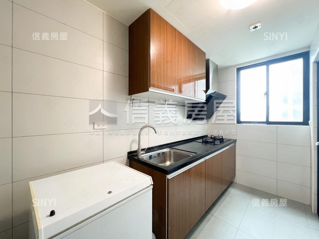 稀有雙囍稀有釋出露臺戶房屋室內格局與周邊環境