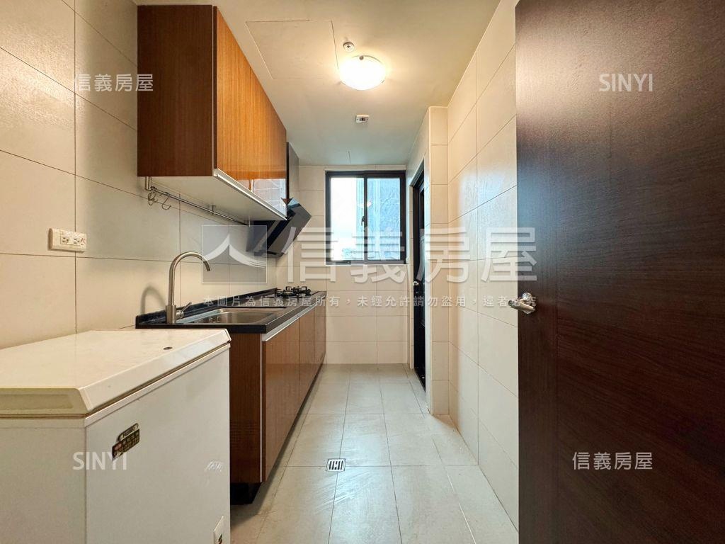 稀有雙囍稀有釋出露臺戶房屋室內格局與周邊環境