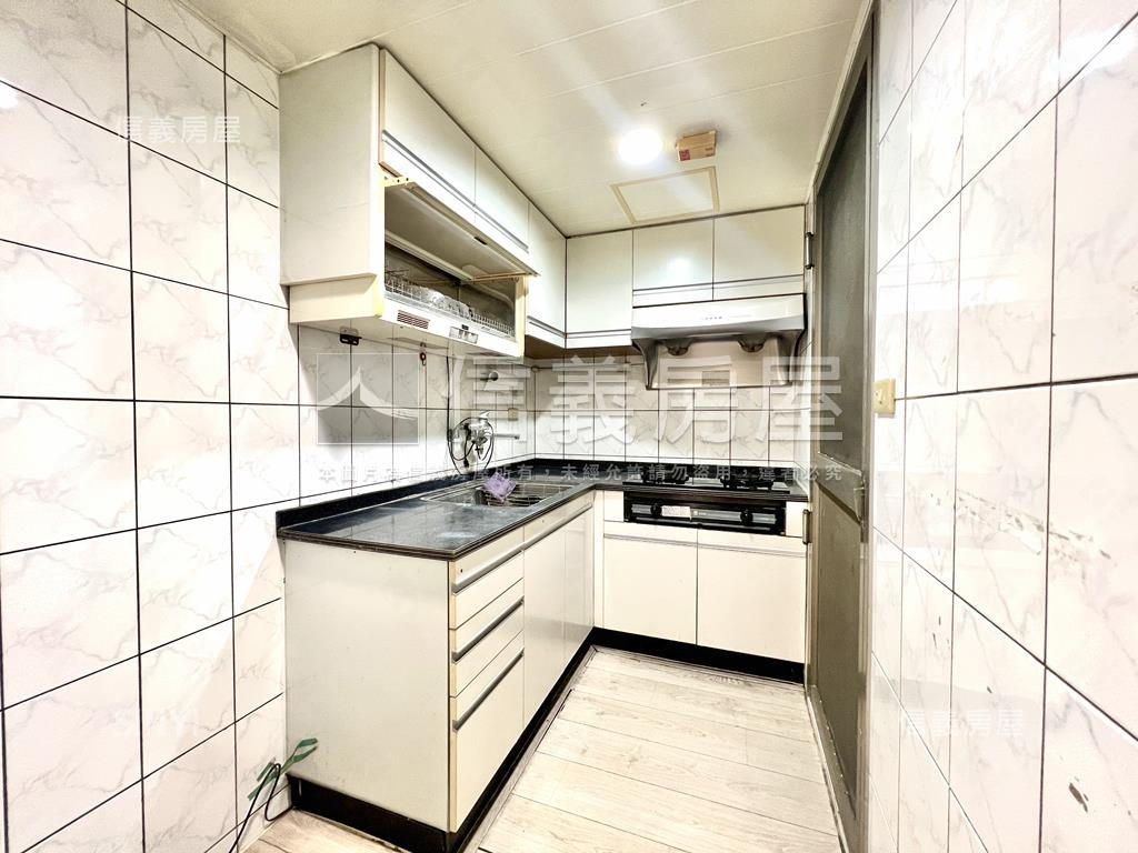 ㊝崇明居★高層景三房平車房屋室內格局與周邊環境