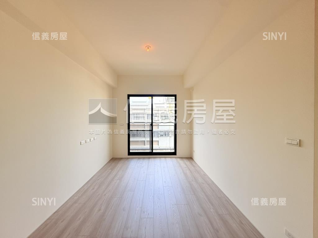 昂峰惟美方正三房美宅房屋室內格局與周邊環境