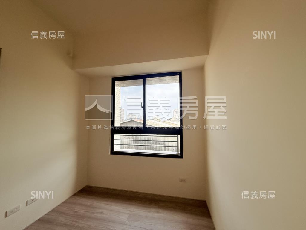 昂峰惟美方正三房美宅房屋室內格局與周邊環境