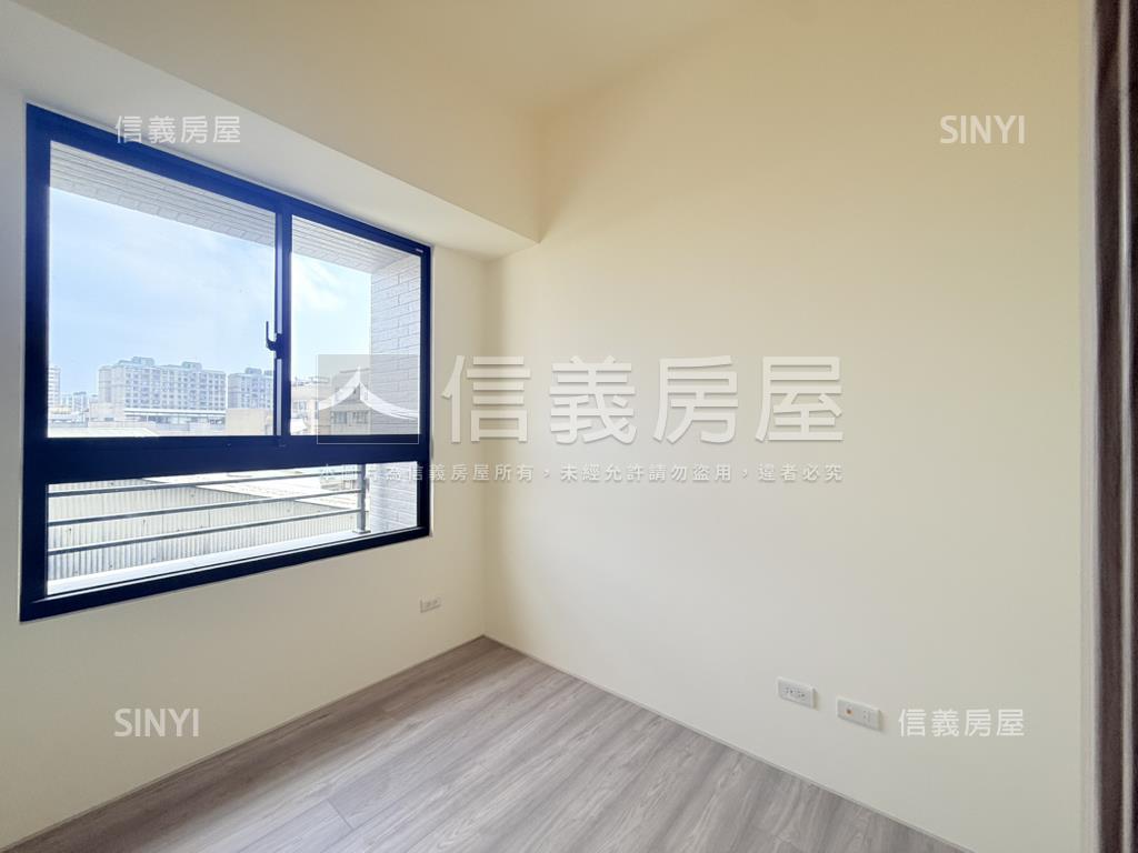 昂峰惟美方正三房美宅房屋室內格局與周邊環境