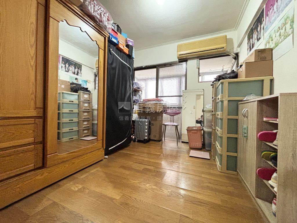 儷景雙星大器三房房屋室內格局與周邊環境