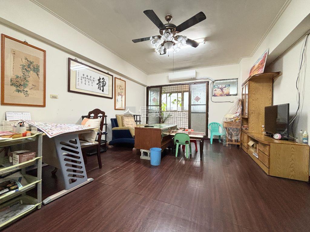 儷景雙星大器三房房屋室內格局與周邊環境