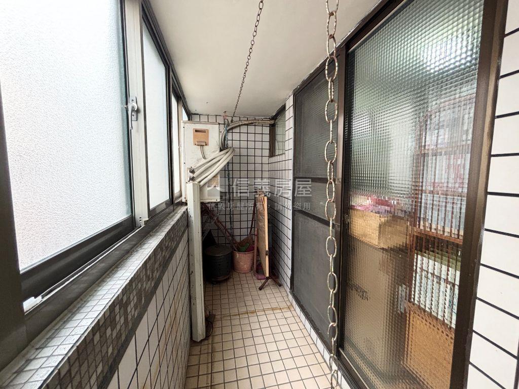 儷景雙星大器三房房屋室內格局與周邊環境