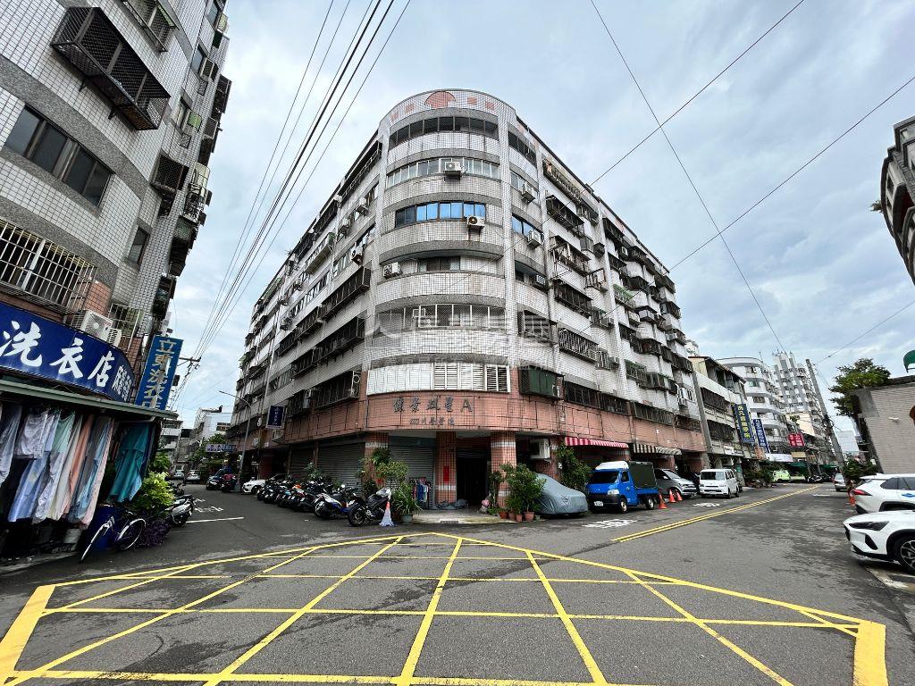儷景雙星大器三房房屋室內格局與周邊環境
