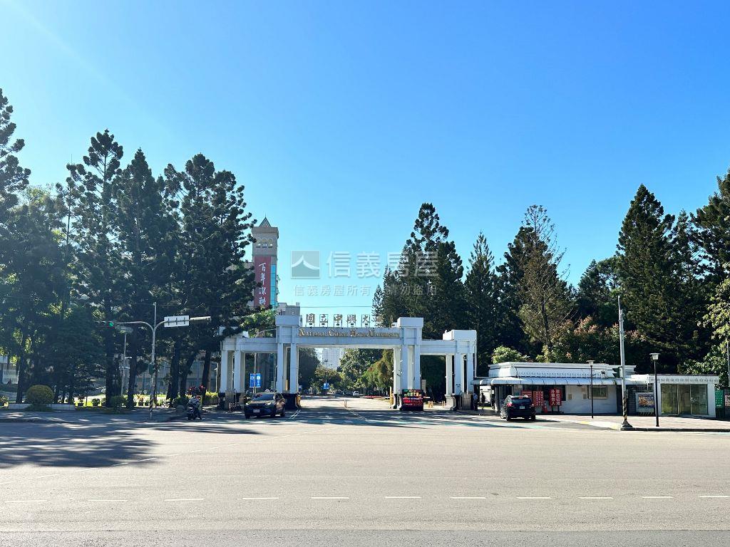 儷景雙星大器三房房屋室內格局與周邊環境