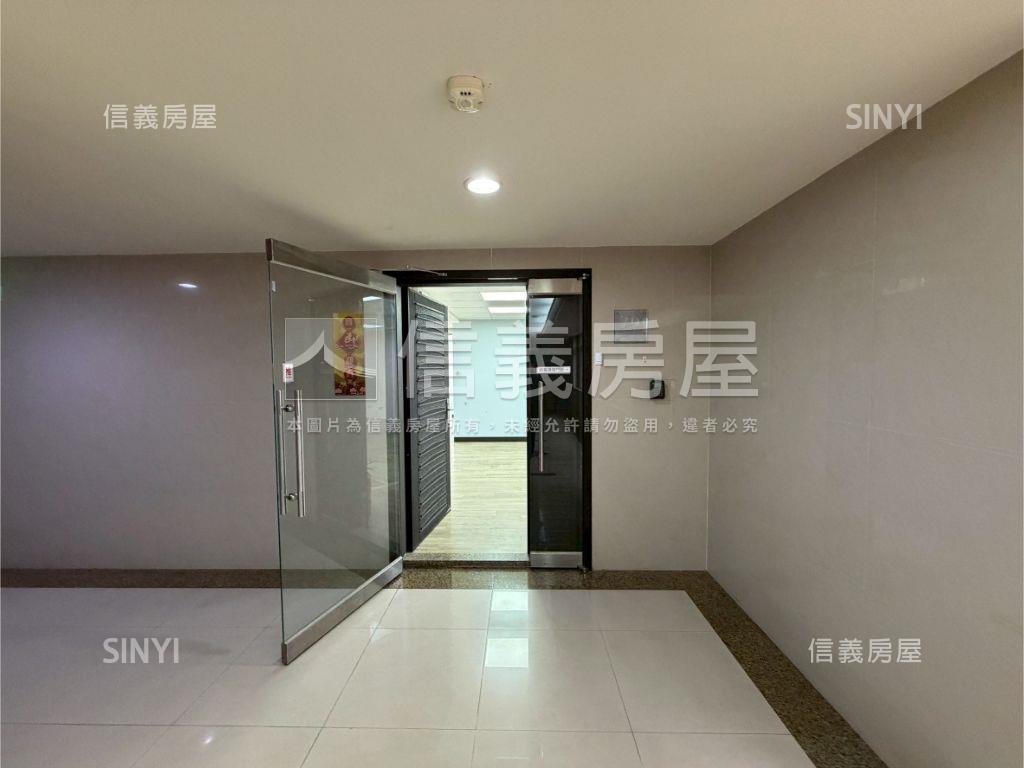 市府捷運台北京華大樓房屋室內格局與周邊環境