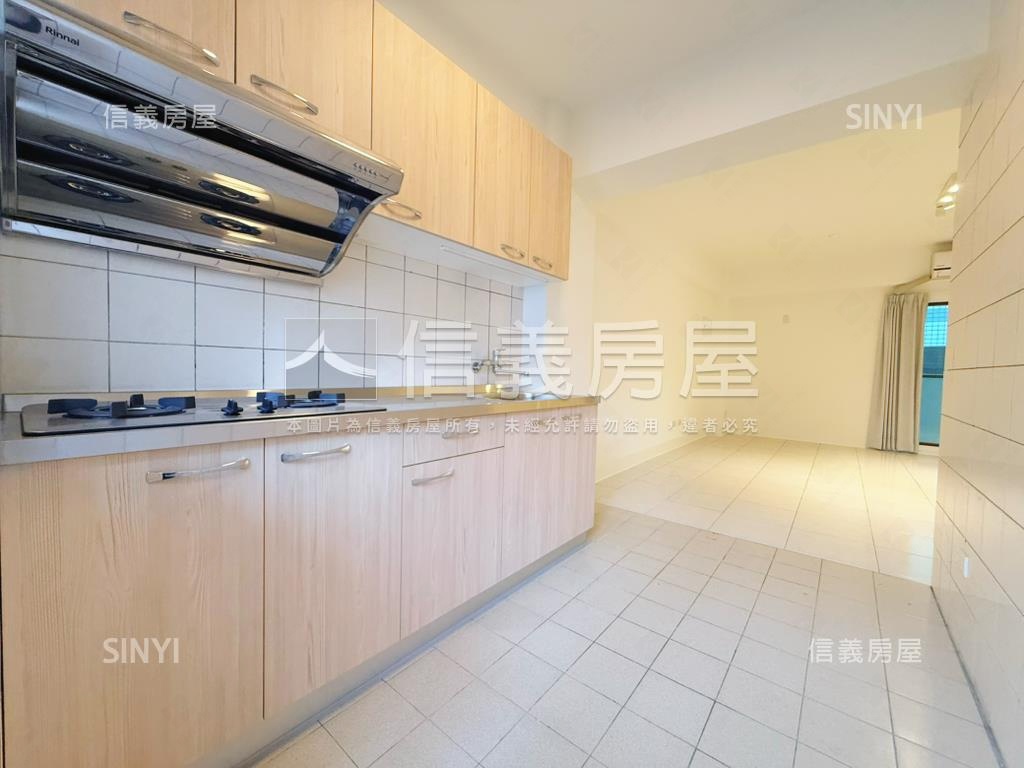 專任近公益路鼎王三房車位房屋室內格局與周邊環境