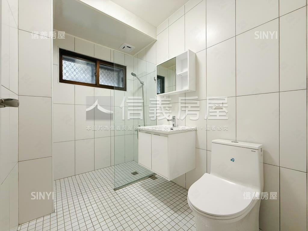 專任近公益路鼎王三房車位房屋室內格局與周邊環境