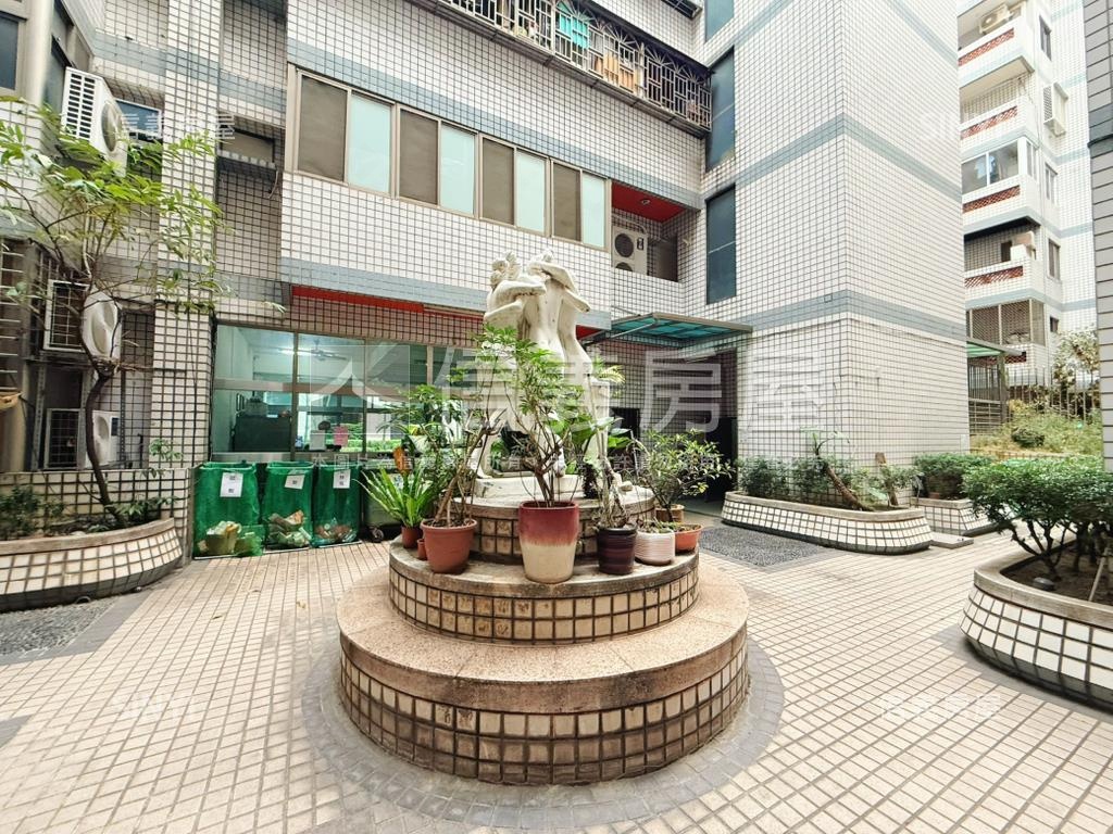 專任近公益路鼎王三房車位房屋室內格局與周邊環境