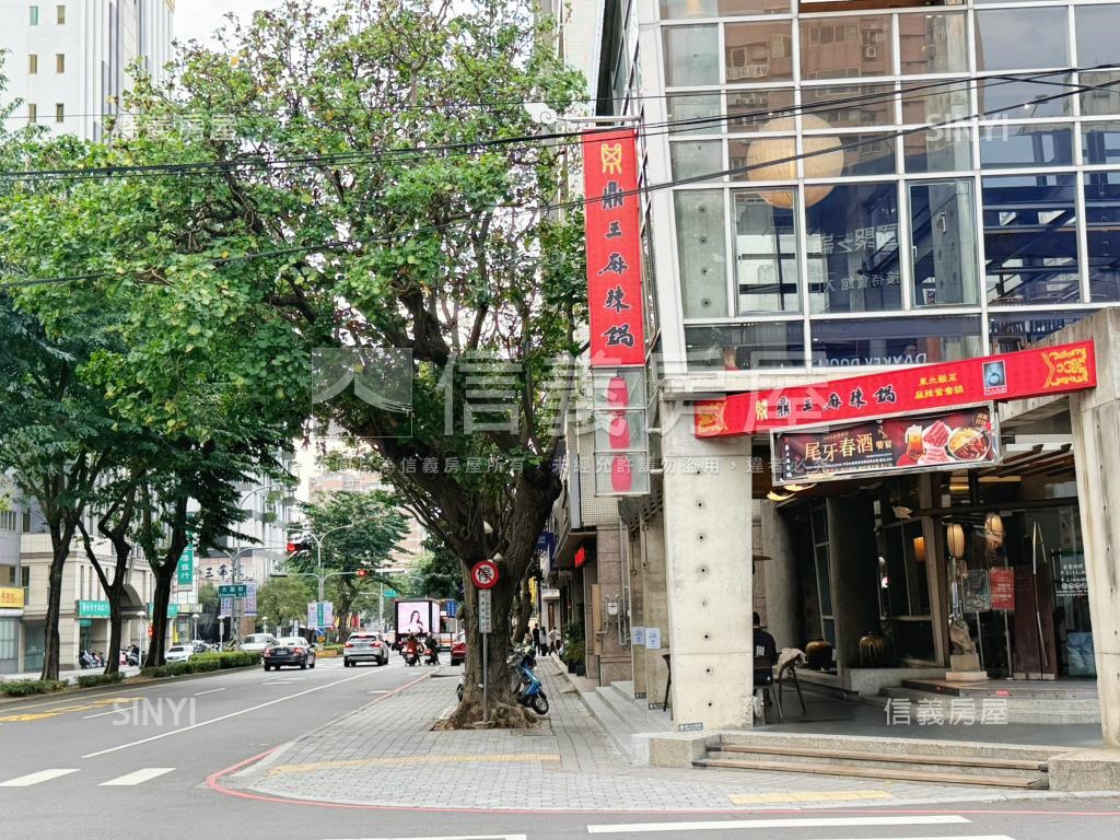 專任近公益路鼎王三房車位房屋室內格局與周邊環境