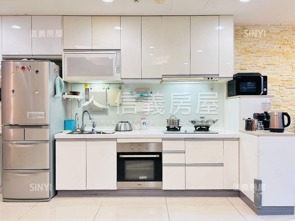 ＲＯＯＭ１８稀有露臺戶房屋室內格局與周邊環境