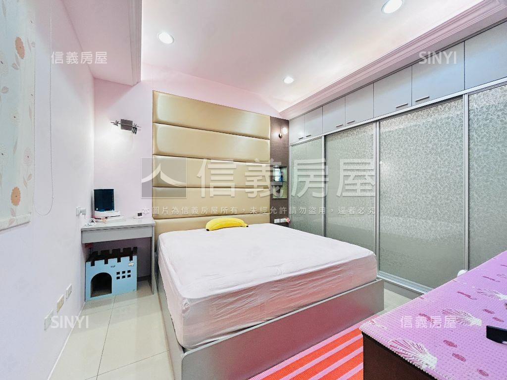 ＲＯＯＭ１８稀有露臺戶房屋室內格局與周邊環境