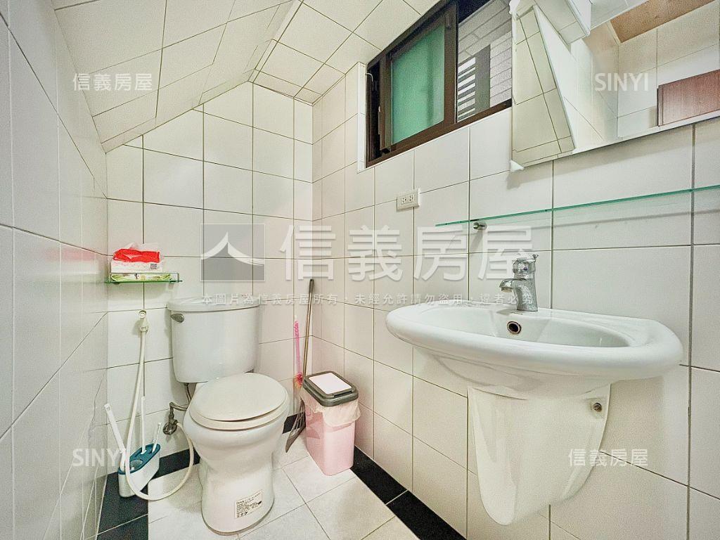 南科｜邊間質感雙車別墅房屋室內格局與周邊環境