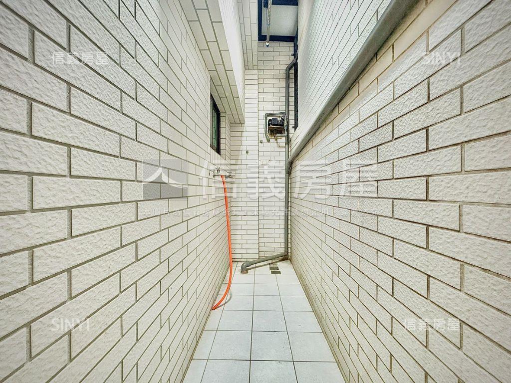 南科｜邊間質感雙車別墅房屋室內格局與周邊環境