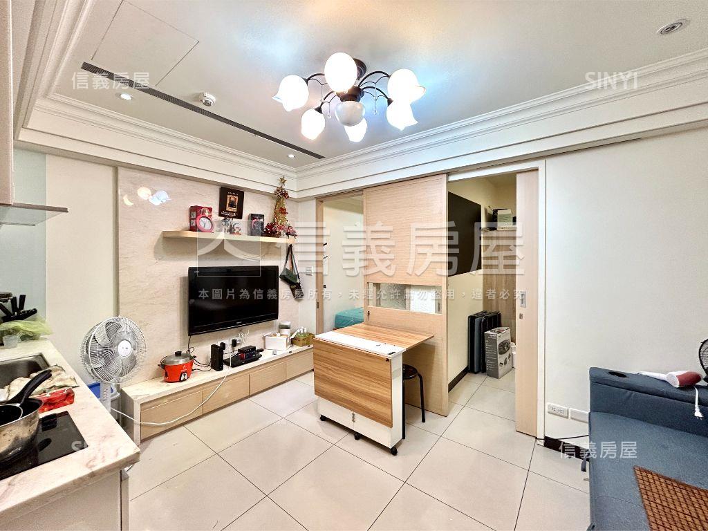 頂溪新時代稀有兩房車位房屋室內格局與周邊環境