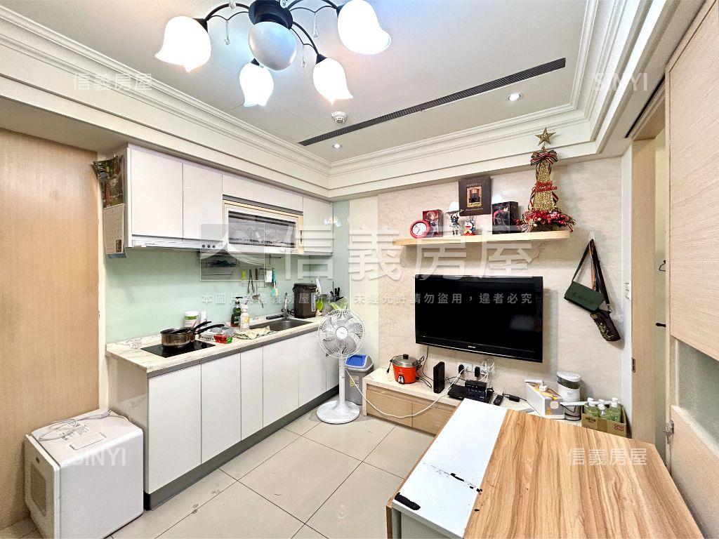 頂溪新時代稀有兩房車位房屋室內格局與周邊環境