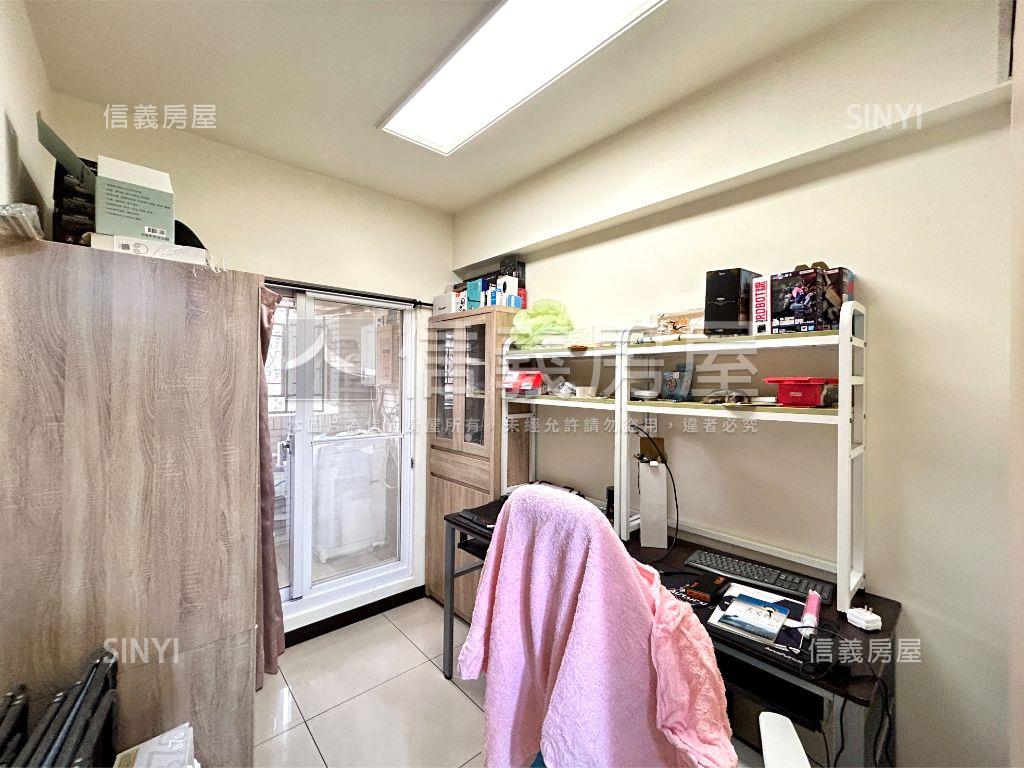 頂溪新時代稀有兩房車位房屋室內格局與周邊環境