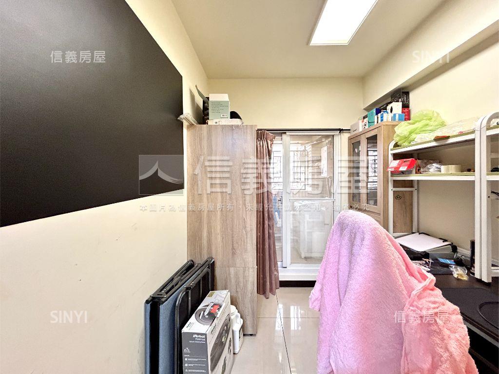 頂溪新時代稀有兩房車位房屋室內格局與周邊環境