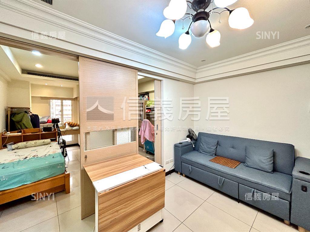 頂溪新時代稀有兩房車位房屋室內格局與周邊環境