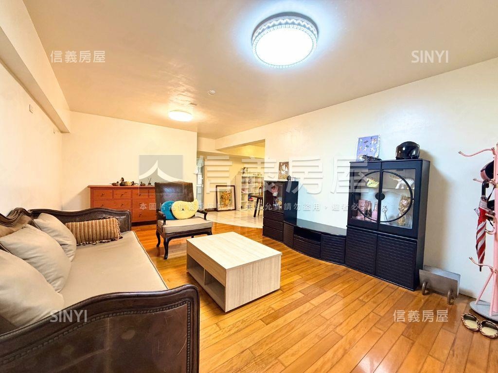 近建工商圈屋況佳四房平車房屋室內格局與周邊環境