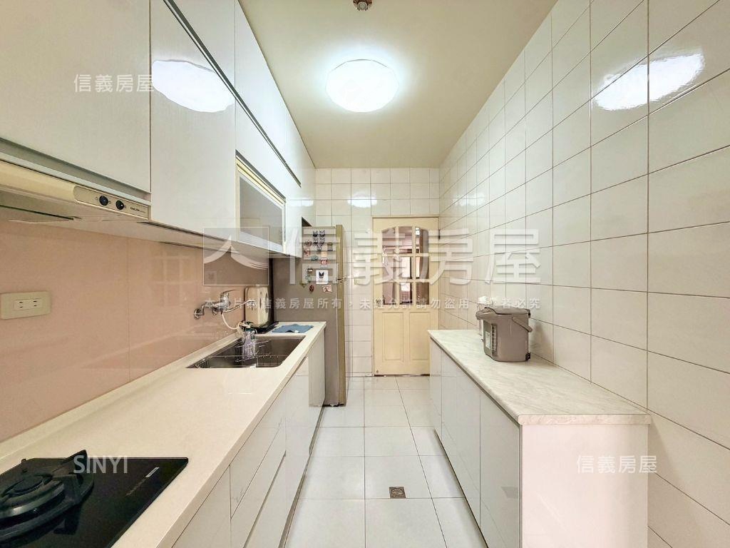 近建工商圈屋況佳四房平車房屋室內格局與周邊環境