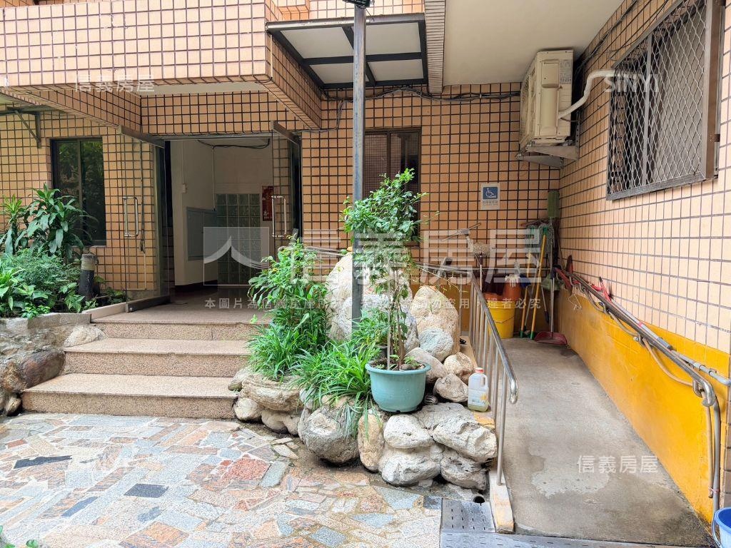 近建工商圈屋況佳四房平車房屋室內格局與周邊環境