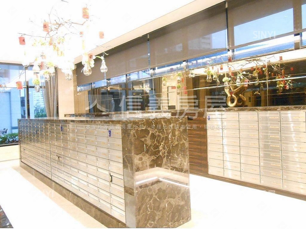 超花時尚裝潢兩房車位房屋室內格局與周邊環境