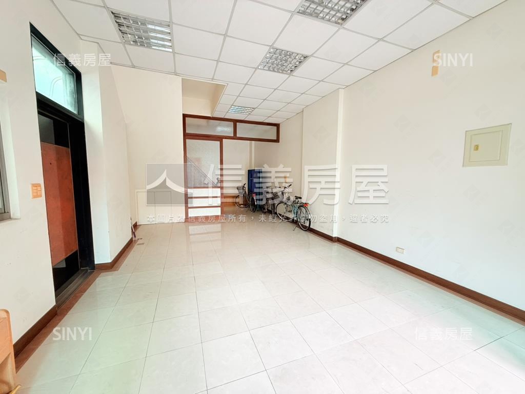 近安平國小臨路朝南店住房屋室內格局與周邊環境