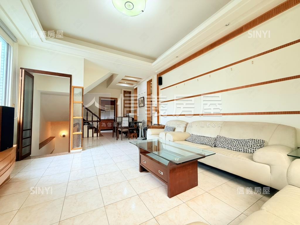 近安平國小臨路朝南店住房屋室內格局與周邊環境