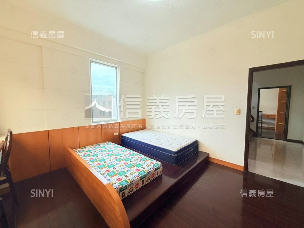 近安平國小臨路朝南店住房屋室內格局與周邊環境