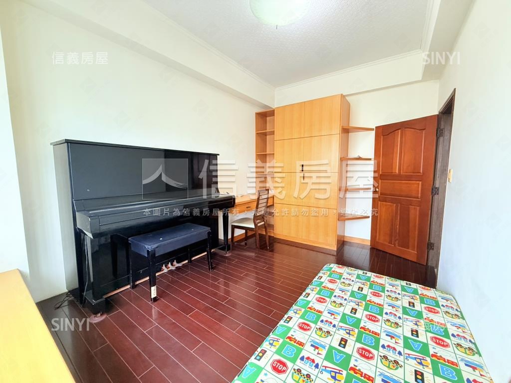 近安平國小臨路朝南店住房屋室內格局與周邊環境