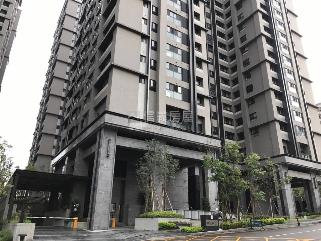 雲世紀２房精美裝潢房屋室內格局與周邊環境